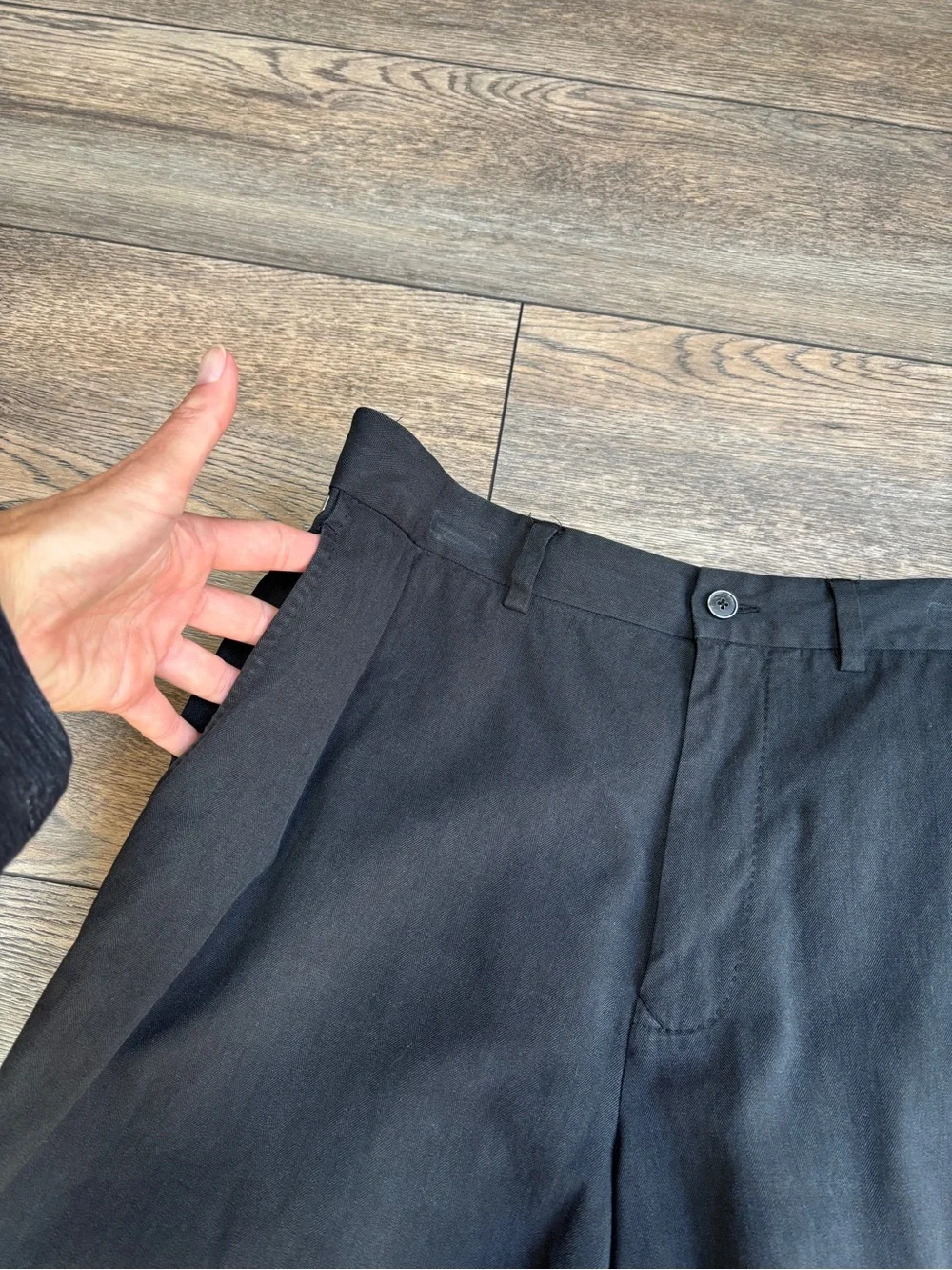 Tommy Bahama Men’s Silk Blend Black Chino Shorts 9” Sz 35
